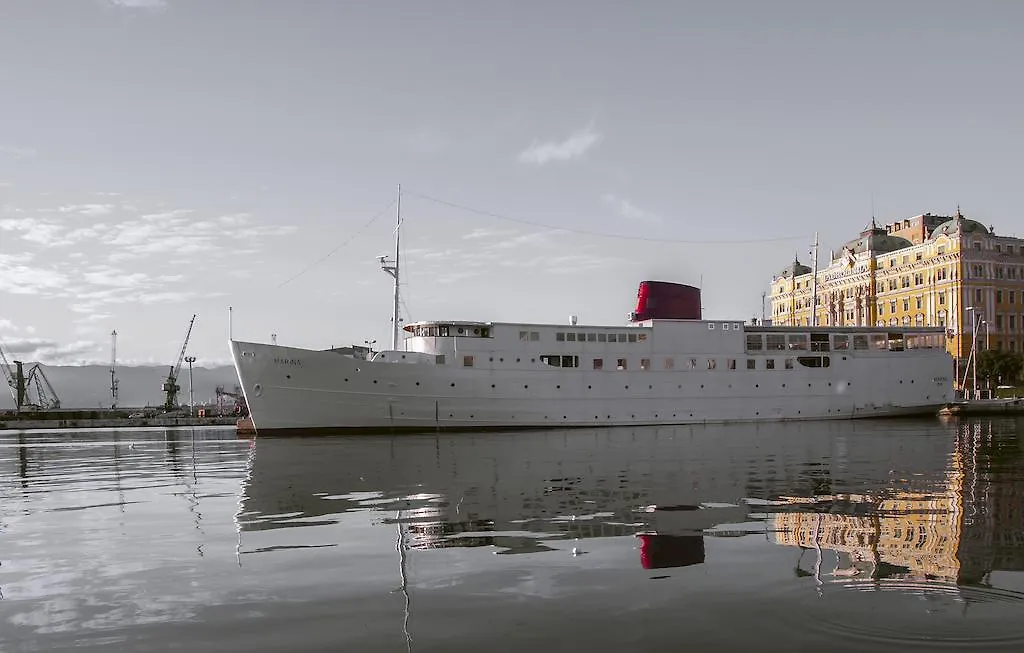 Hostel Botel Marina Rijeka