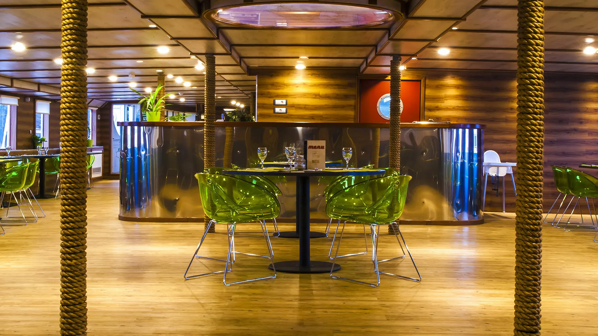 Botel Marina Hostel